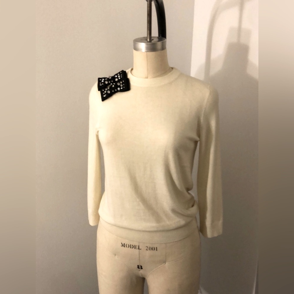 Size small Kate Spade sweater with 2 bows